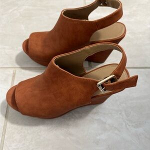 Women's Open-Toe Slingback Wedge Sandals in Rust